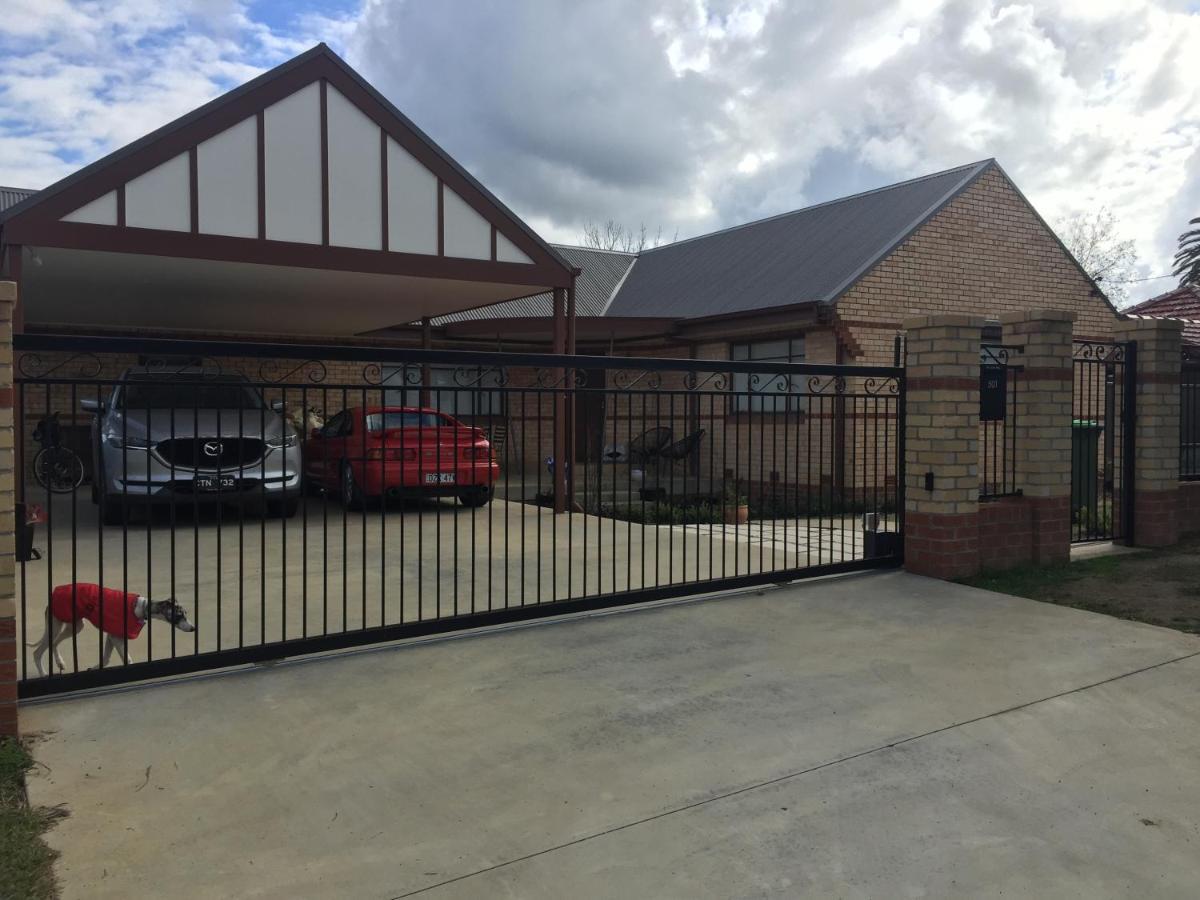 Modern, Private And Close To Town. Albury Luaran gambar
