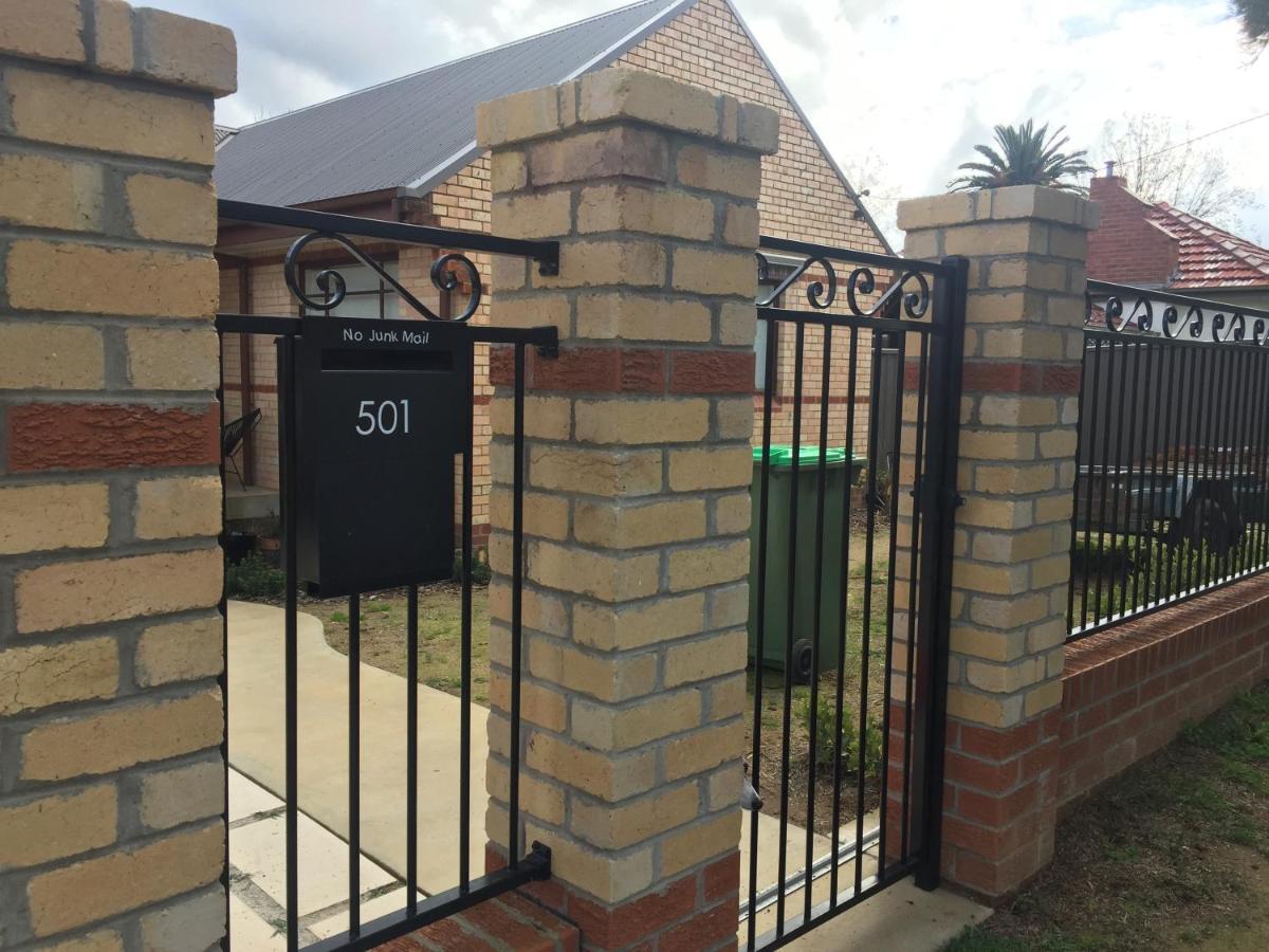 Modern, Private And Close To Town. Albury Luaran gambar